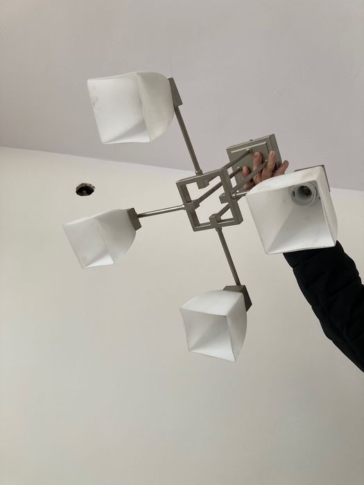 Żyrandol biały srebrny