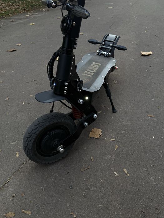 Електро самокат Tecros s01