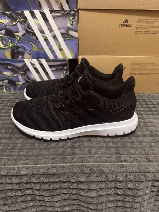 Оригінальні кросівки для бігу Adidas UltimaShow 39(24,5см)