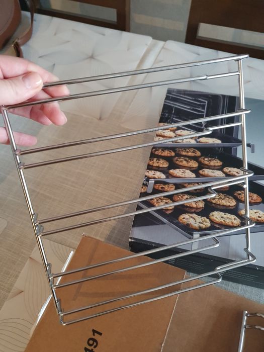 Prowadnica drabinkowa do piekarnika do zabudowy Siemens HB636BG.1