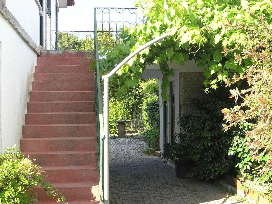 T2 – Canas de Senhorim – aquecimento – garagem
