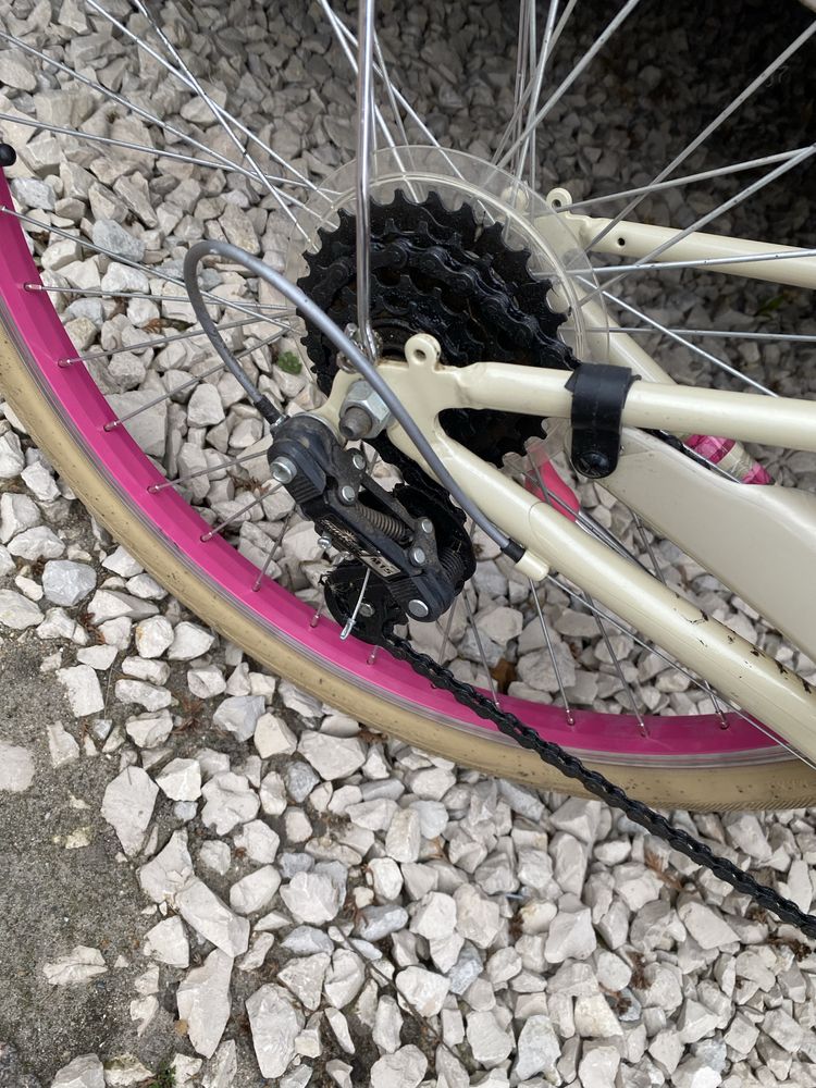 Rower dzieciecy decathlon btwin 24”  koła stan jak nowy !