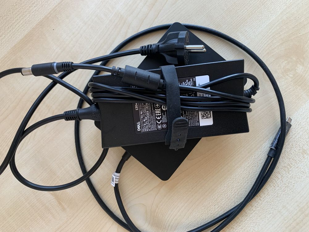 Док станція dell k17a з блоком живлення 130 ват