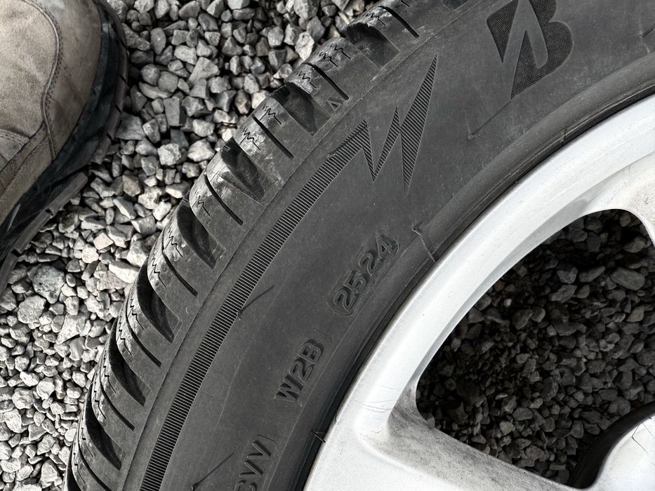 Z21*Zimówki ALU*Opel INSIGNIA"GSi" 235/45/18*DOT2024*5x115*Bridgestone