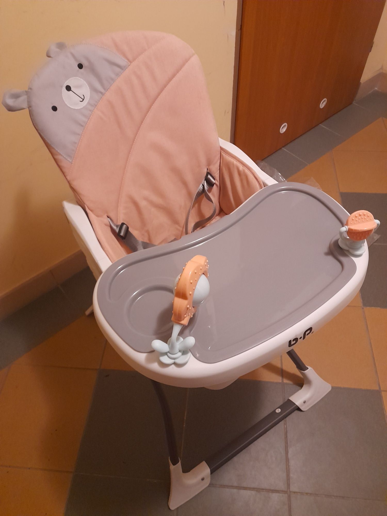 Krzesełko do karmienia BP ze stolikiem, składane, mobilne