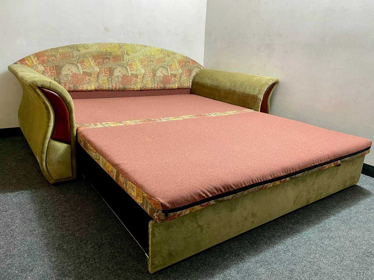 Стильний розкладний диван "Космо" з подушками - ідеальний для сну