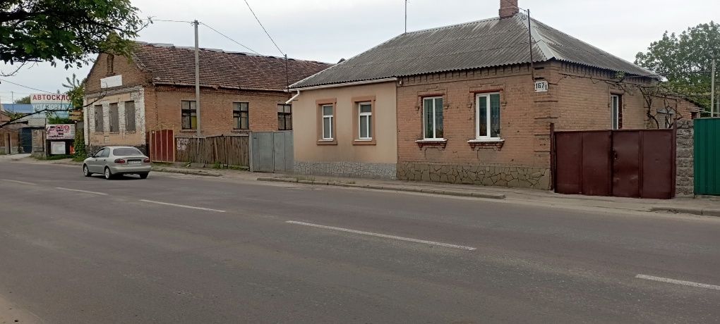 Продам дом по вул Кропивницького 167  35 соток землі