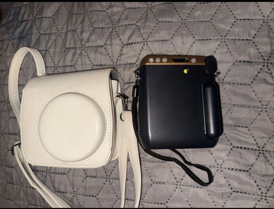 Instax câmera mini 70- dourada