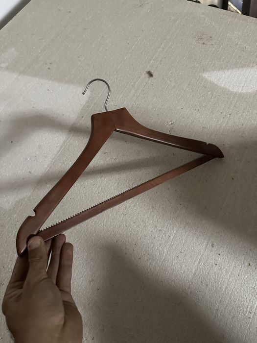 Conjunto 50 cruzetas cabides madeira