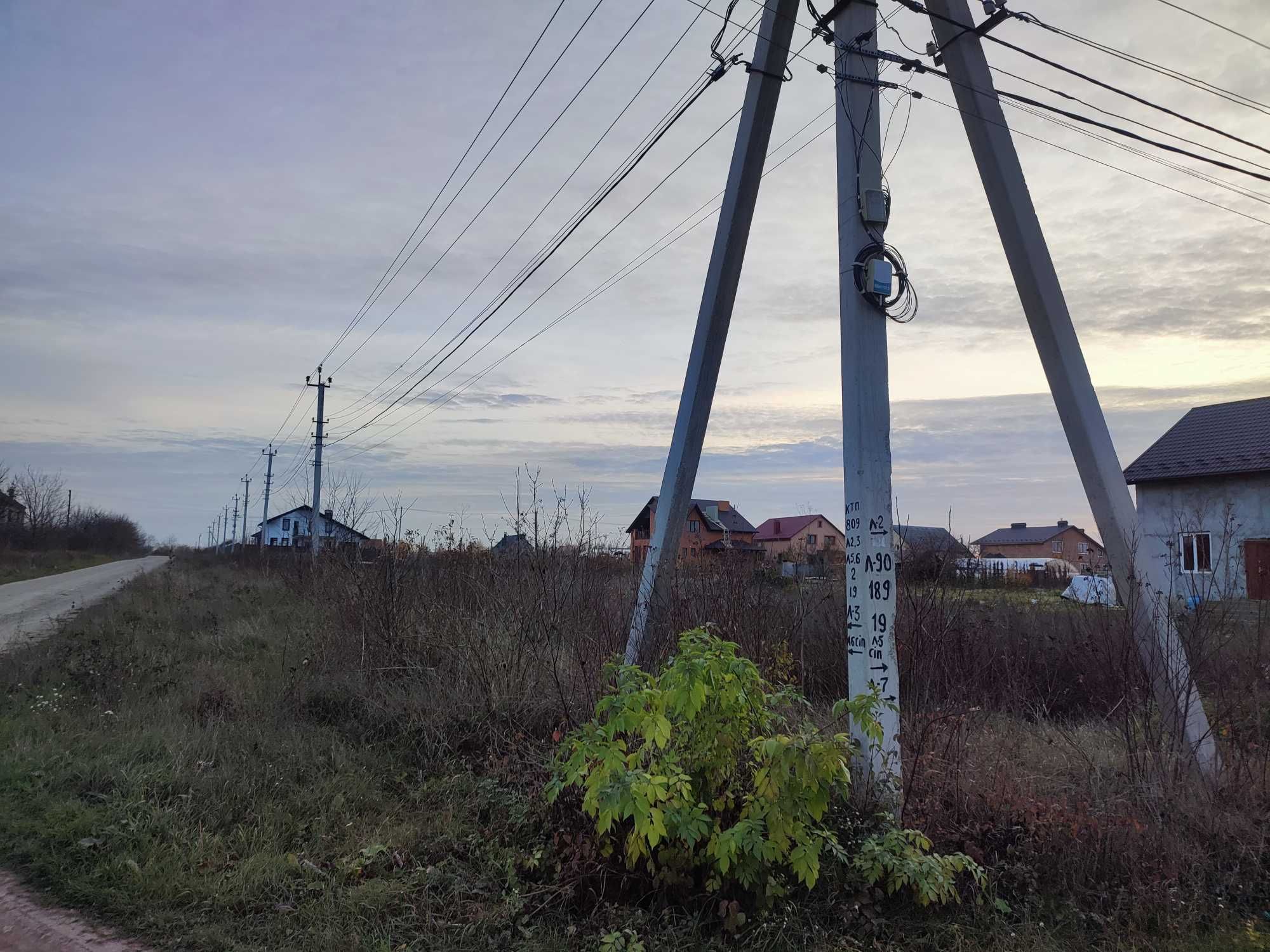 Земельна ділянка 15 соток під забудову. 4 км від центру Кам'янця