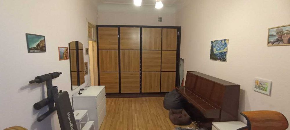 Продам 5 комнатную квартиру в Центре города  парк Глобы