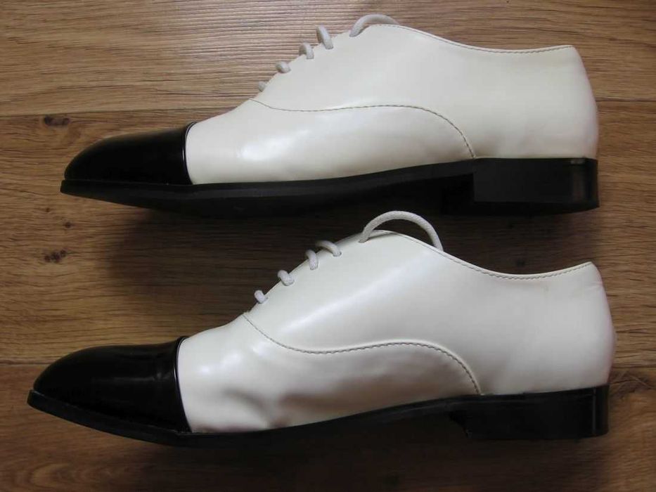Класичні туфлі PRADA Італія 38р.