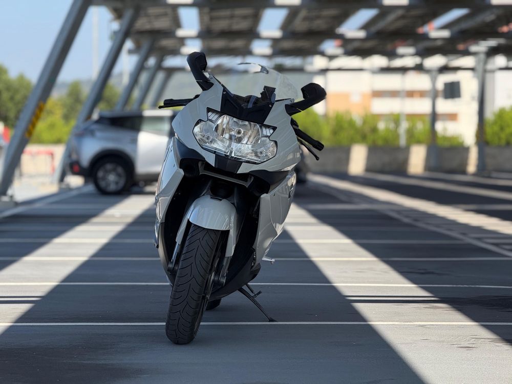 Vende BMW K1300S de 2012 com 50 mil KM