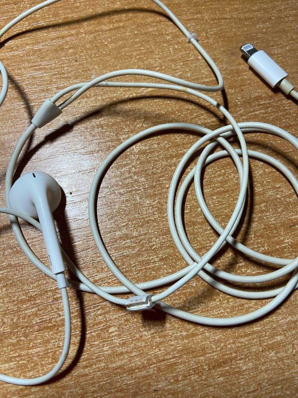 Оригинальные проводные наушники apple