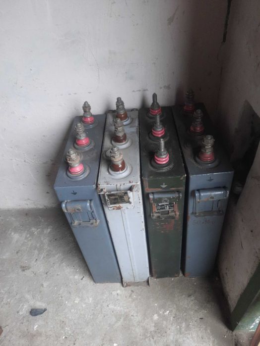 Конденсатори кс,кек великі вживані 4шт.750грн/шт