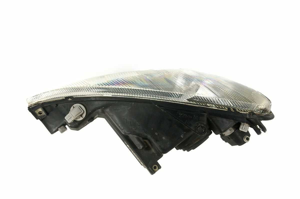 Reflektor lampa przód Peugeot 206 I - prawa  69.1.24