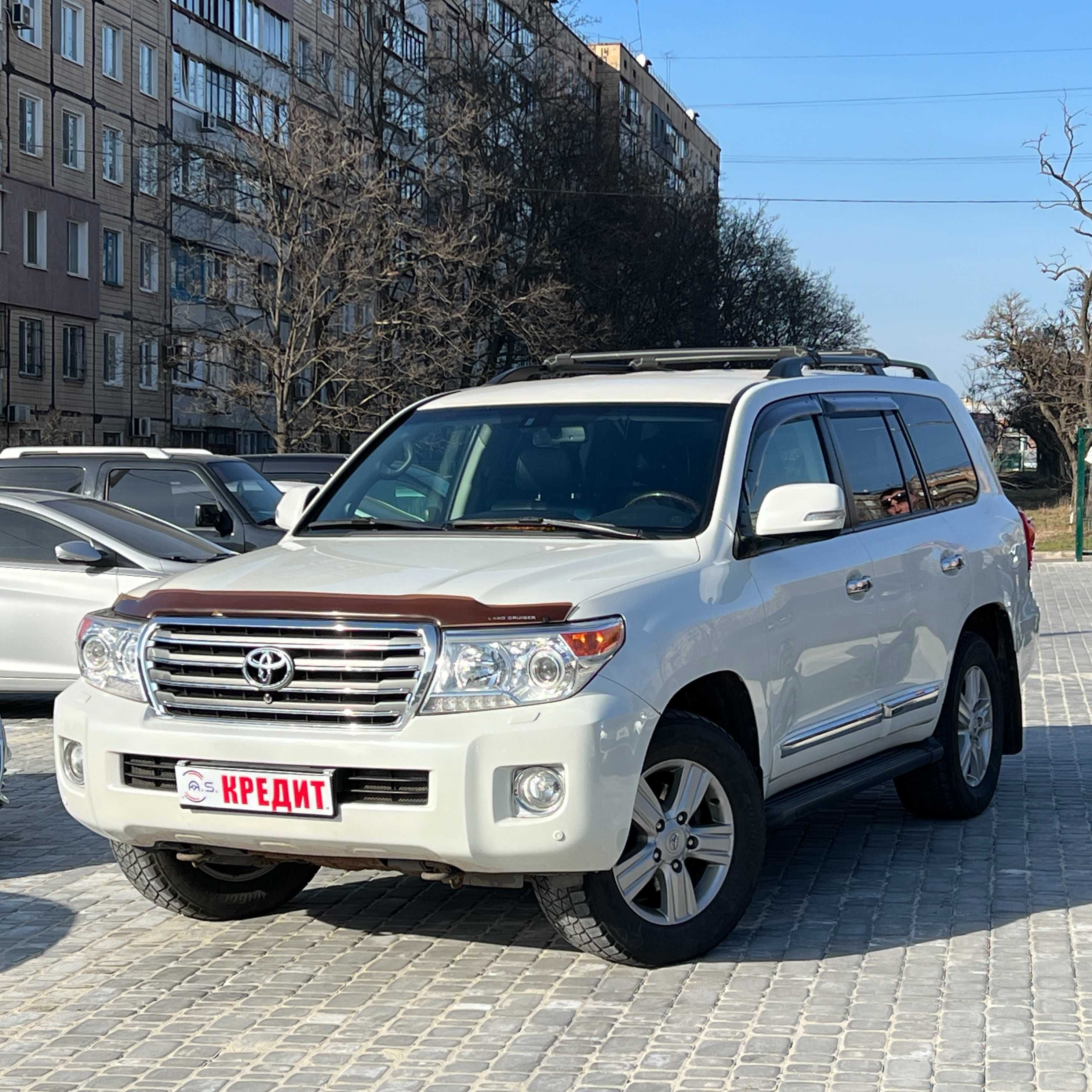 Продам Toyota Land Cruiser 200 2014 рік можлива розстрочка,кредит!