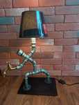 Lampa ludzik z rur