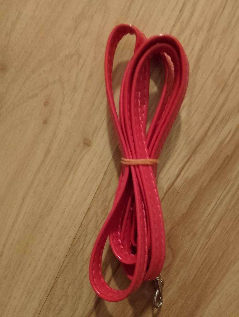 Nowa elegancka kopertówka w kolorze fuksji