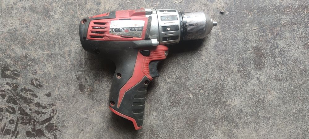 Шуруповерт milwaukee с 12 dd