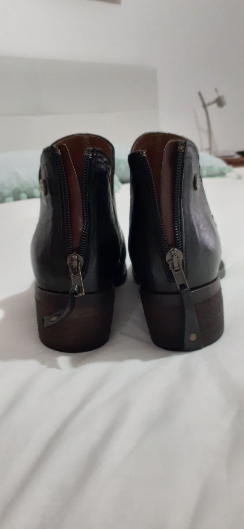 Botins em pele senhora