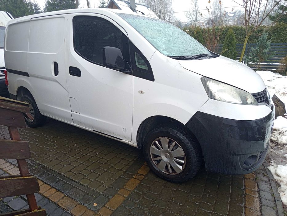 Nissan nv 200 stan idealny osoba prywatna