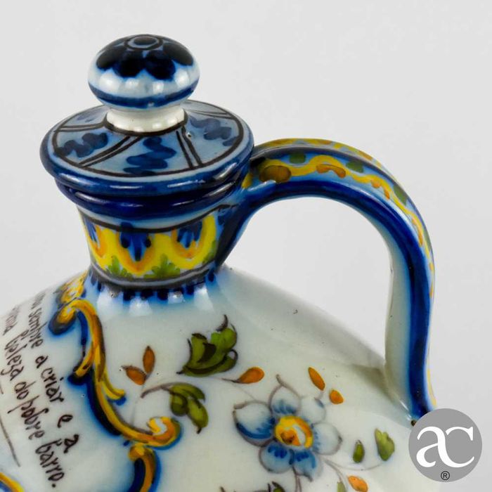 Bilha com tampa faiança Battistini Maria de Portugal, exemplar único