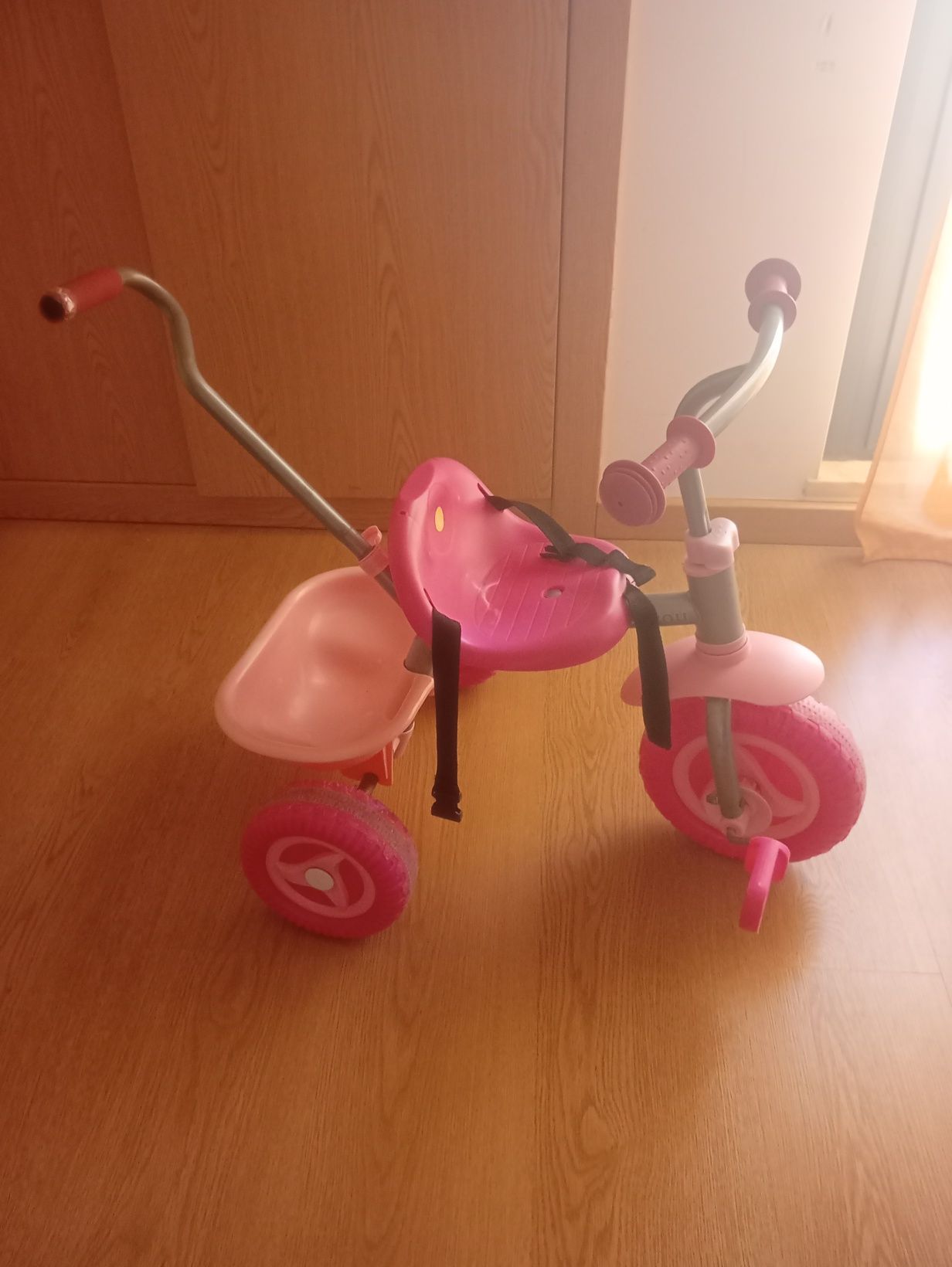 Triciclo infantil