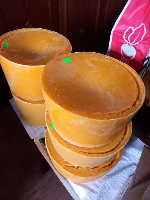 Sprzedam wosk pszczeli