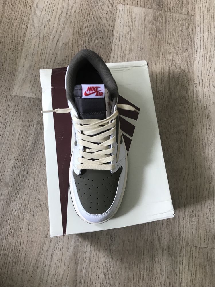 Nike x Travis scott Reverse mocha