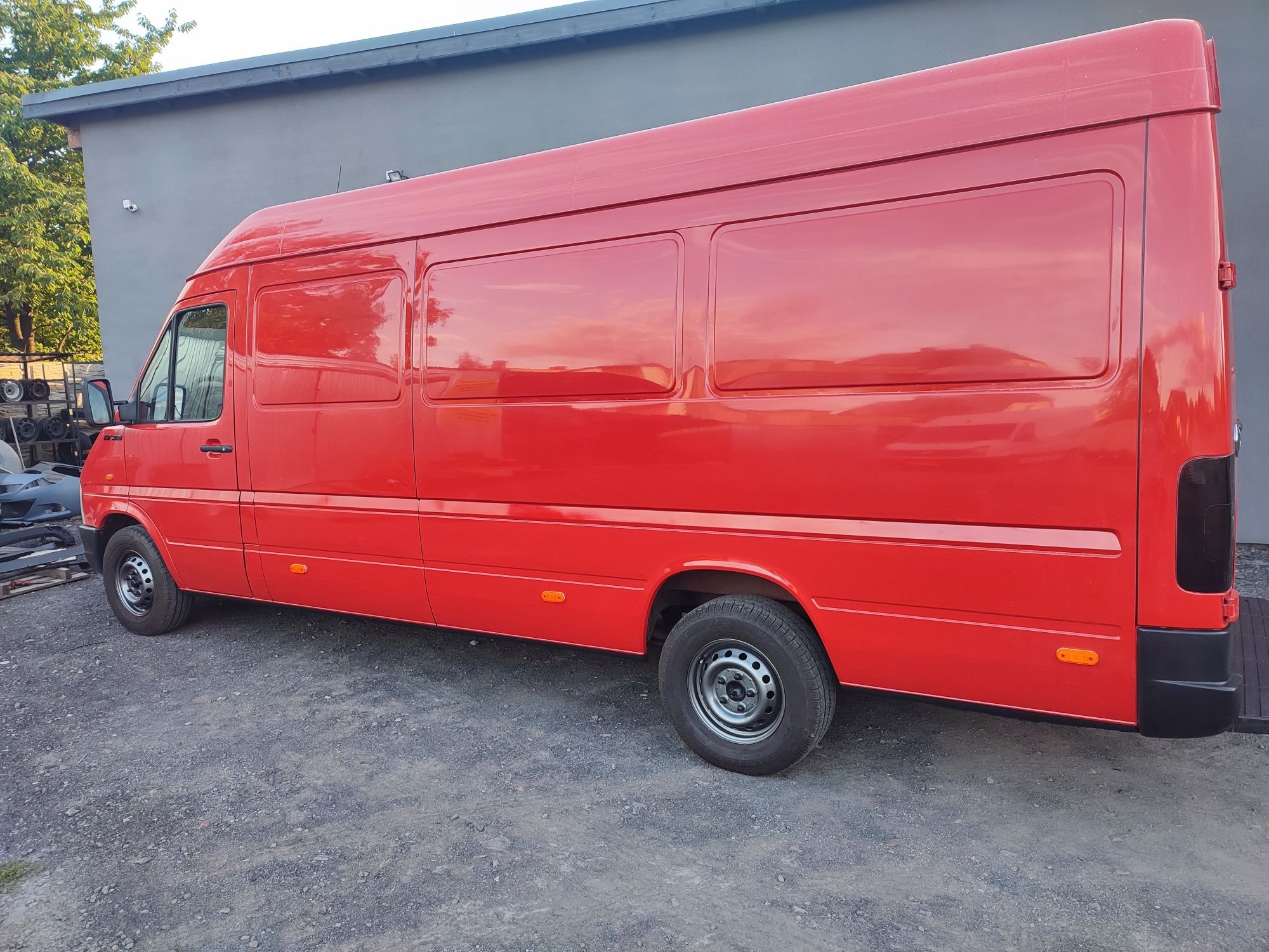 VW LT 35. 2.5 TDI MAXI po blacharce i lakierowaniu 2002 rok .
