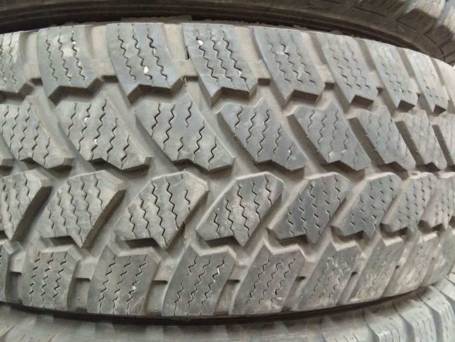 215/65 16c starmax состояние отличное