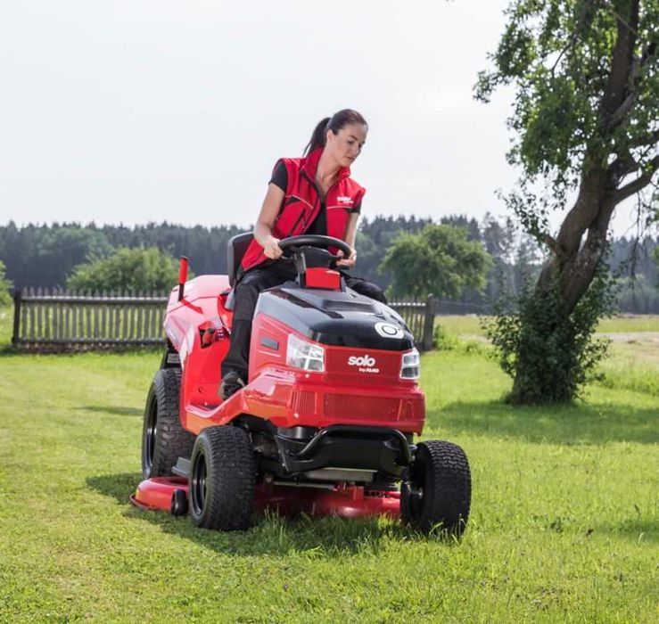 Traktorek Ogrodowy Kosiarka Solo by AL-KO T15-95.6 HD-A