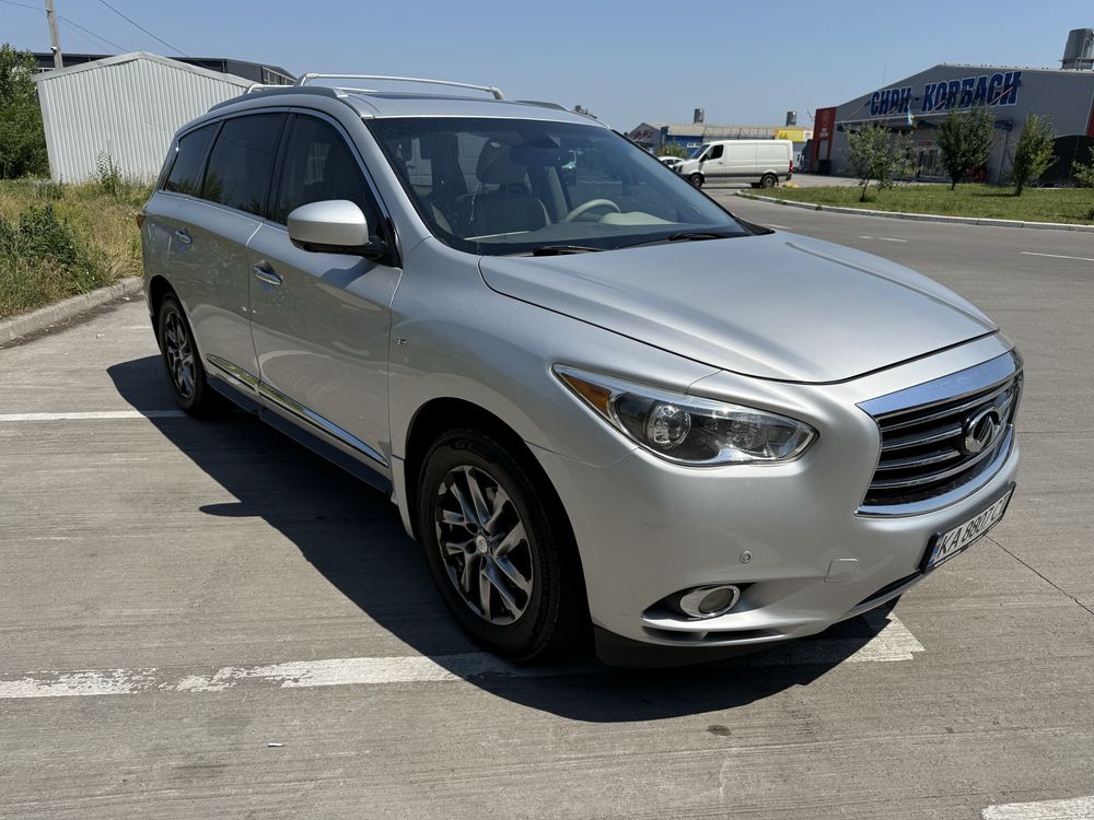 Автомобіль Infinity QX60