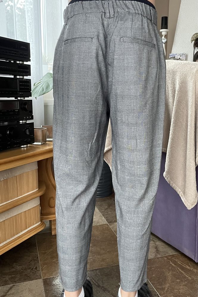 Spodnie garniturowe męskie w kratkę bershka Rozmiar M