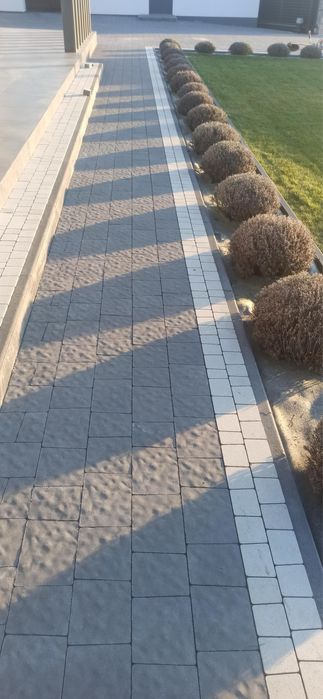 Вкладання та продаж бруківки. Бруківка