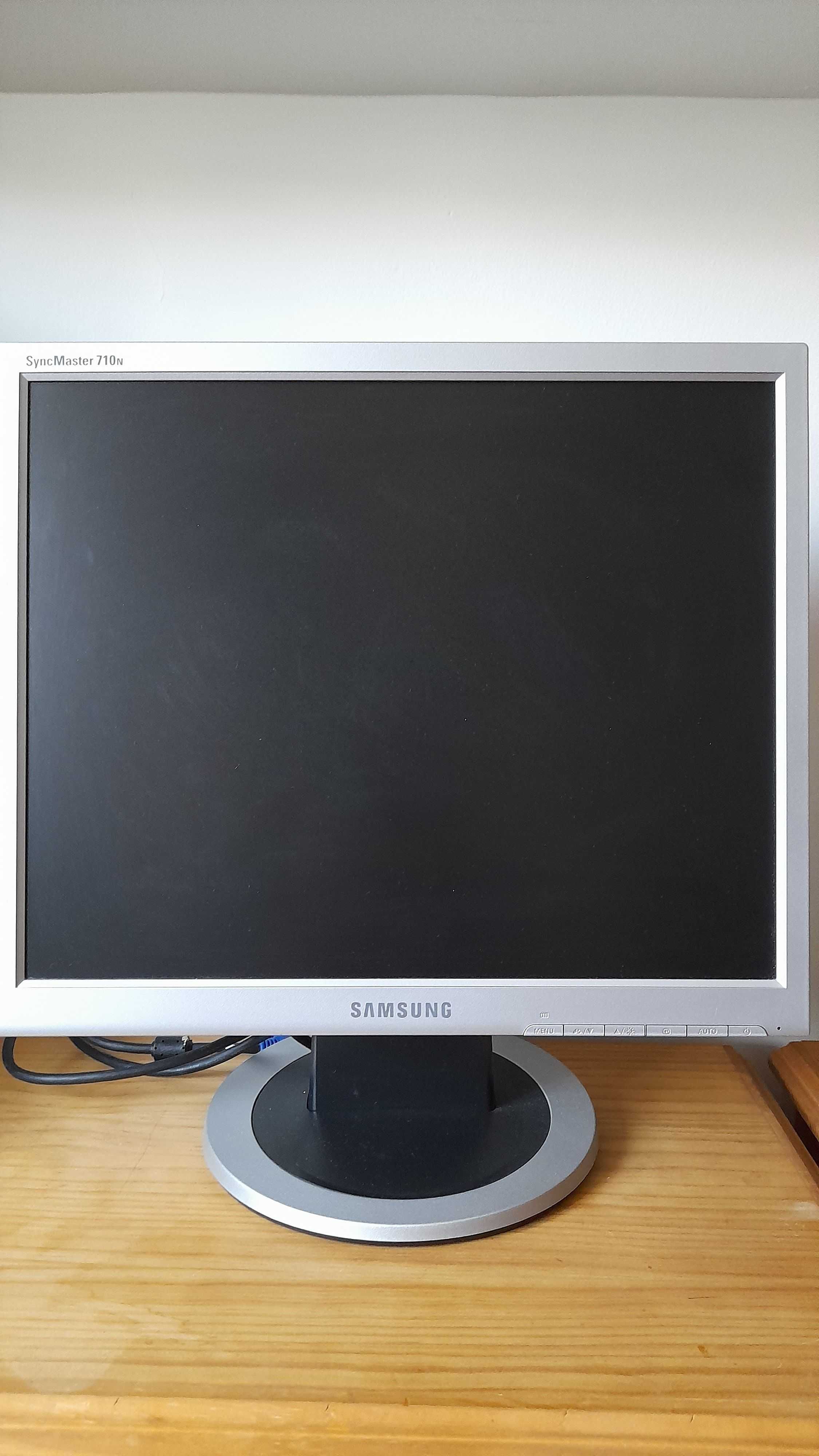 Monitor samsung em muito bom estado