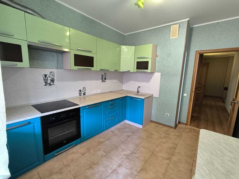 Продам 3-х комнатную на Таирова. Небесной сотни. Новый дом. Программы!