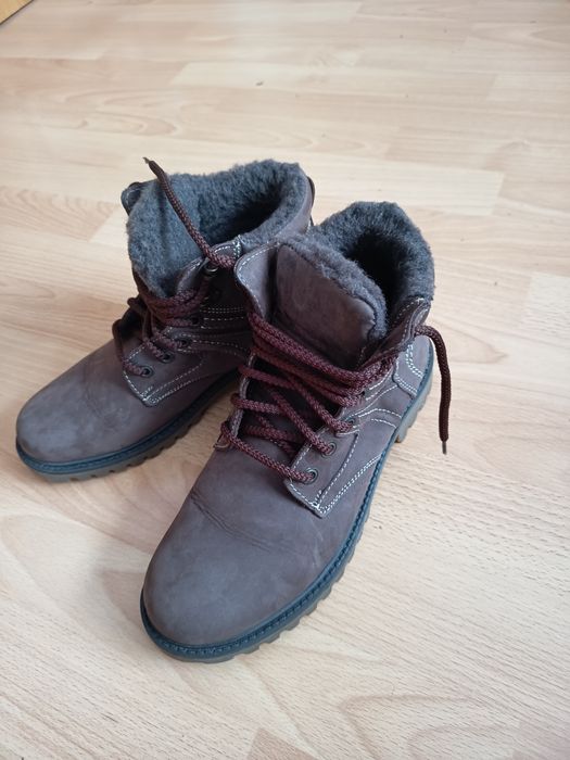 Buty CCC zimowe damskie brązowe ocieplane skórzane rozmiar 39 kupione