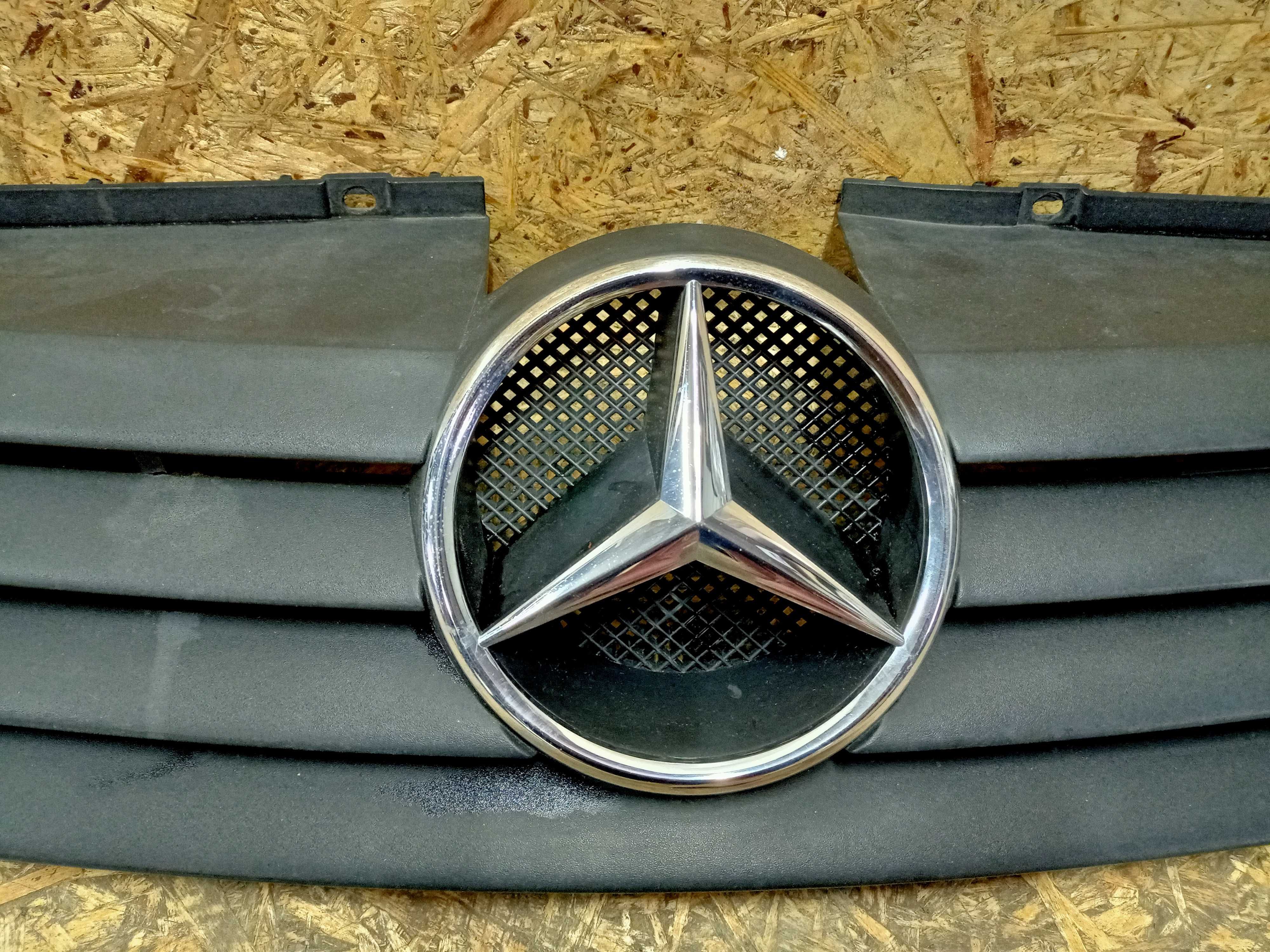 Mercedes Vaneo grill zderzaka atrapa chłodnicy oryginał demontaż
