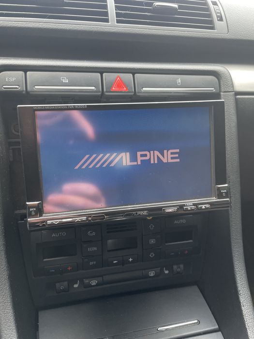 Магнітола Alpine IVA-W205R