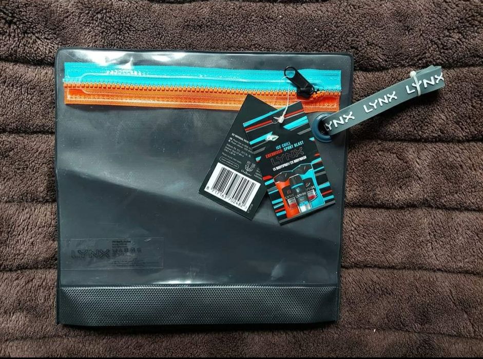 Папка пенал туристична Axent Travel 

Розмір 22×23см

Надійний