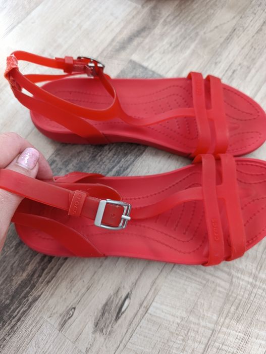 Сандалі жіночі Crocs