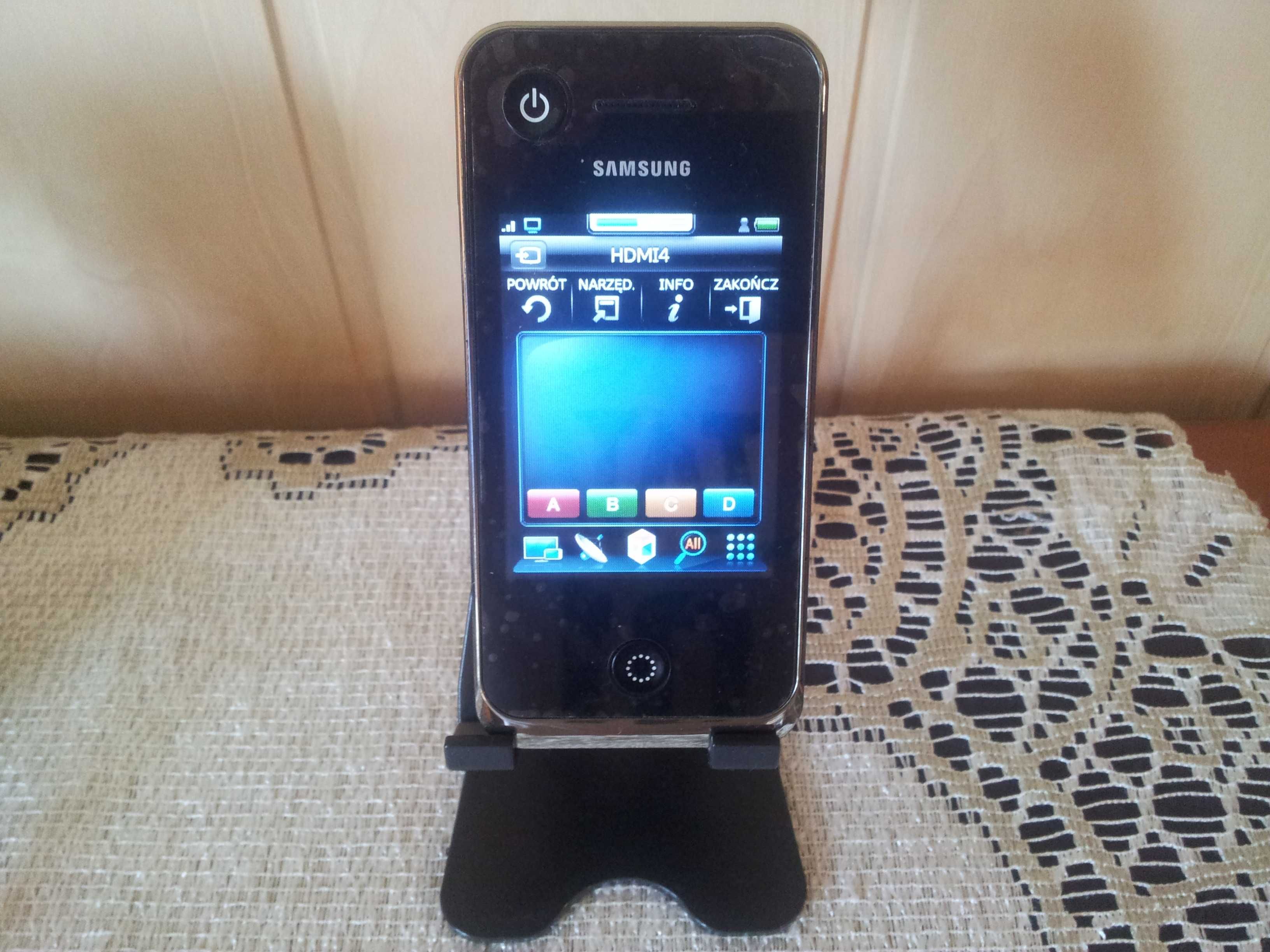 Uniwersalny Pilot Samsung z wyświetlaczem RMC30D1P2 touch control