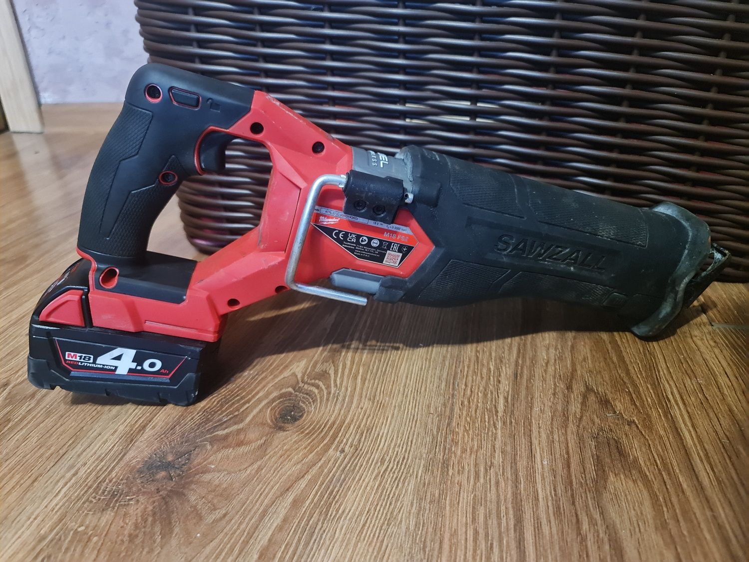 Продам сабельну пилку Milwaukee M18 FSZ