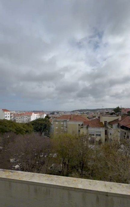 Oportunidade Única – Último Andar com Vista Desafogada