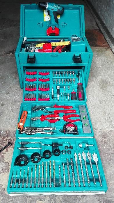 Auto z windą, przeprowadzki, transport, wywóz mebli, wnoszenie