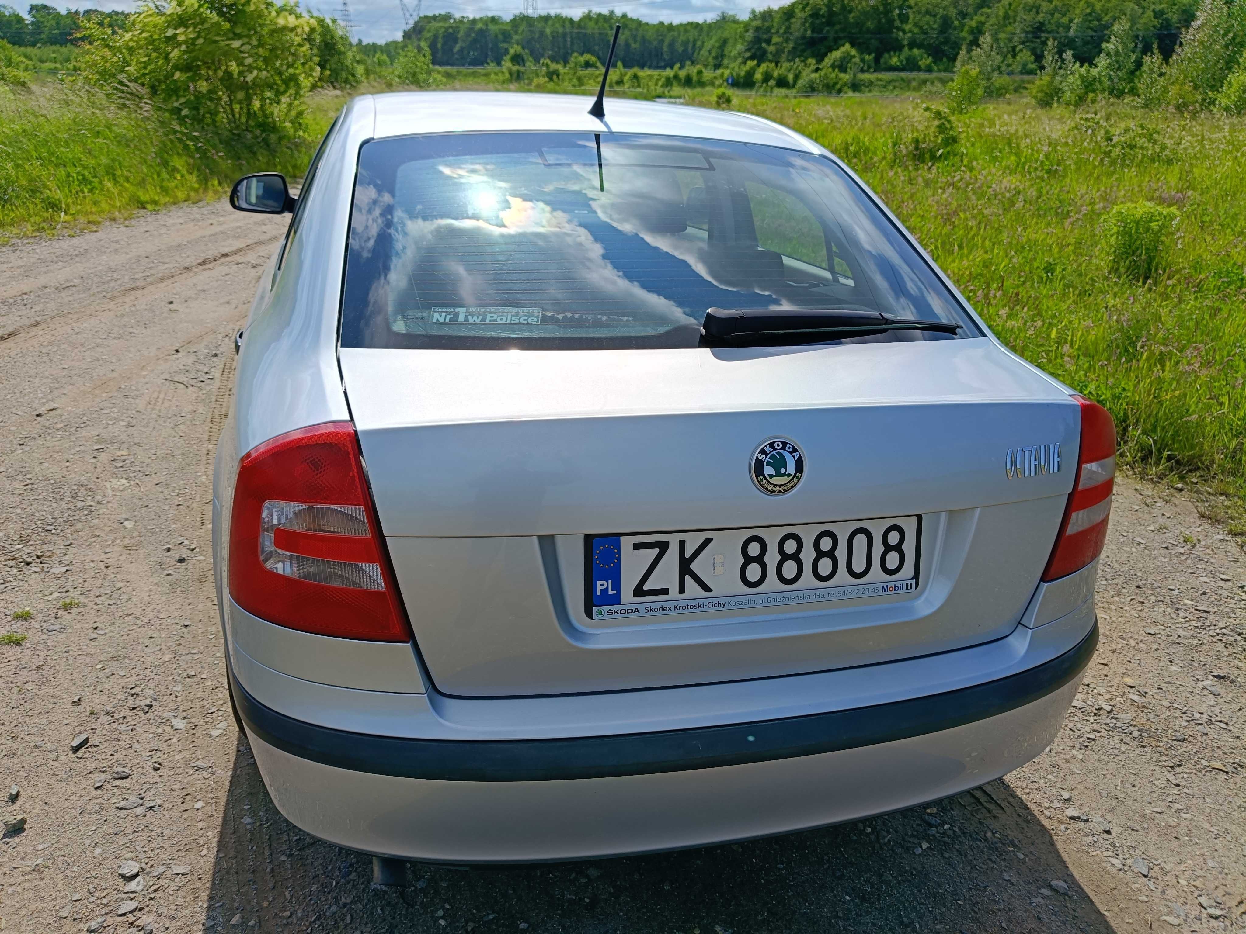skoda  Octavia II  1.6 mpi   2012r  mały  przebieg  42159 km