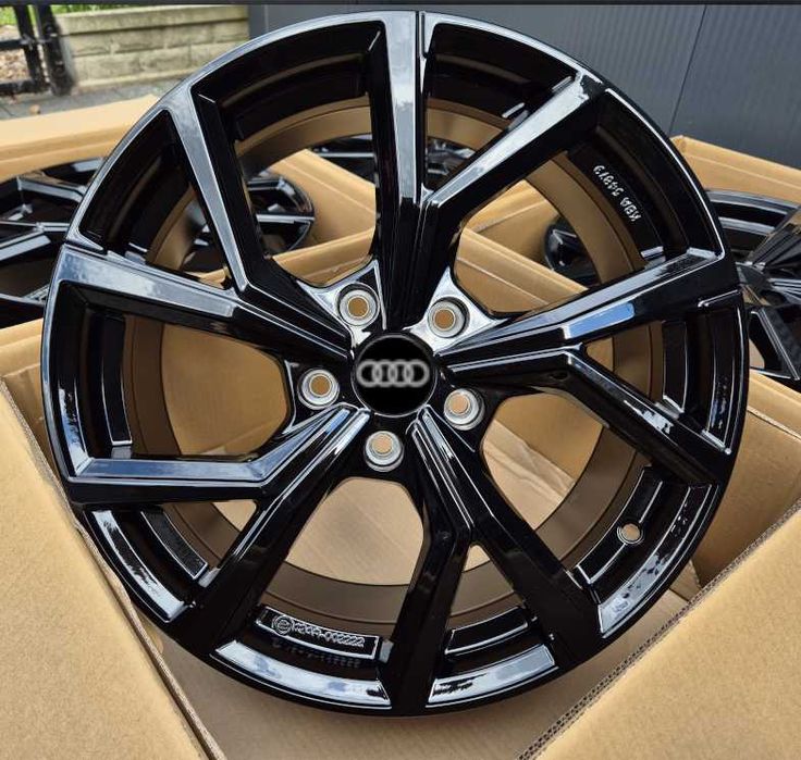 Felgi 18 AUDI A3 8P 8V 8Y Q2 Q3 5x112