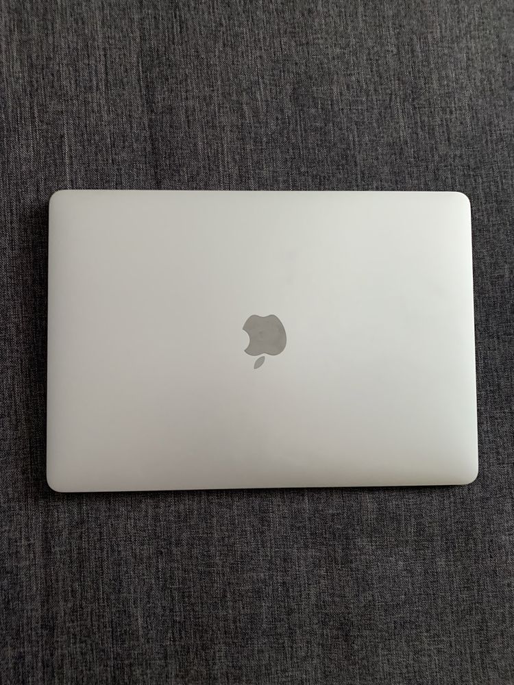 Macbook pro 2017 256гб